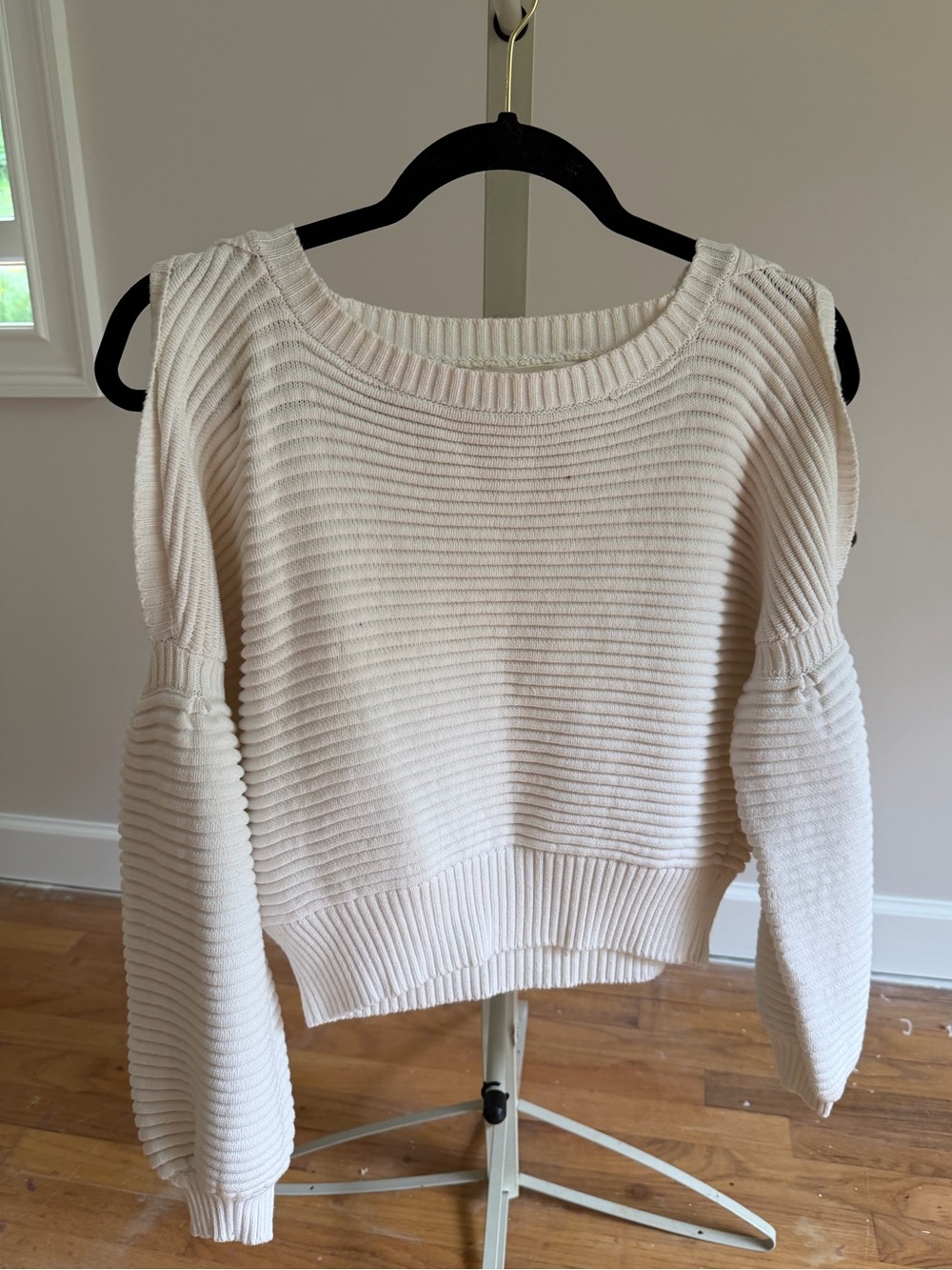 Women’s Cream Cold-Shoulder Ribbed Sweater